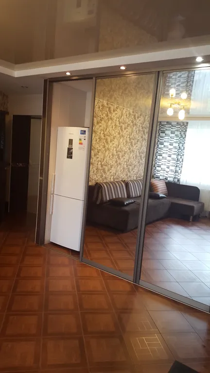 Трехкомнатная квартира-студия возле метро "Березовая роща"