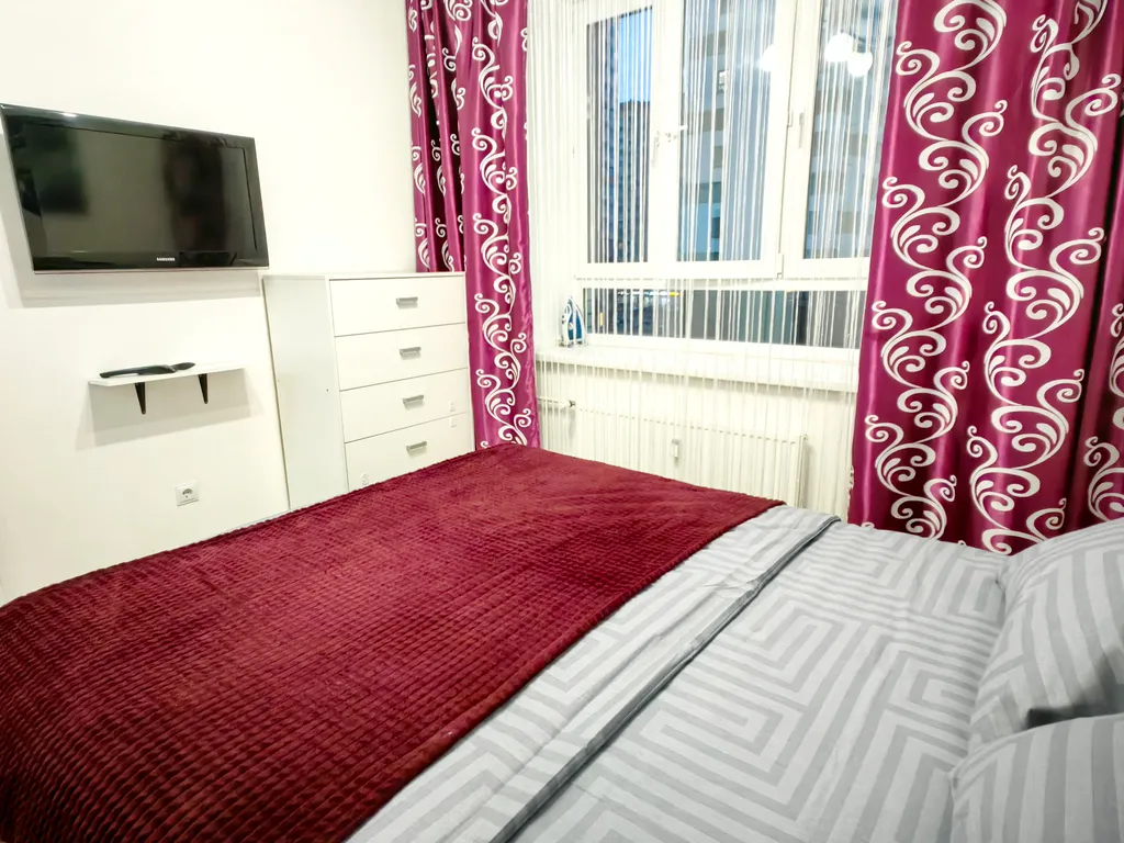 Квартира Неоновая Диско