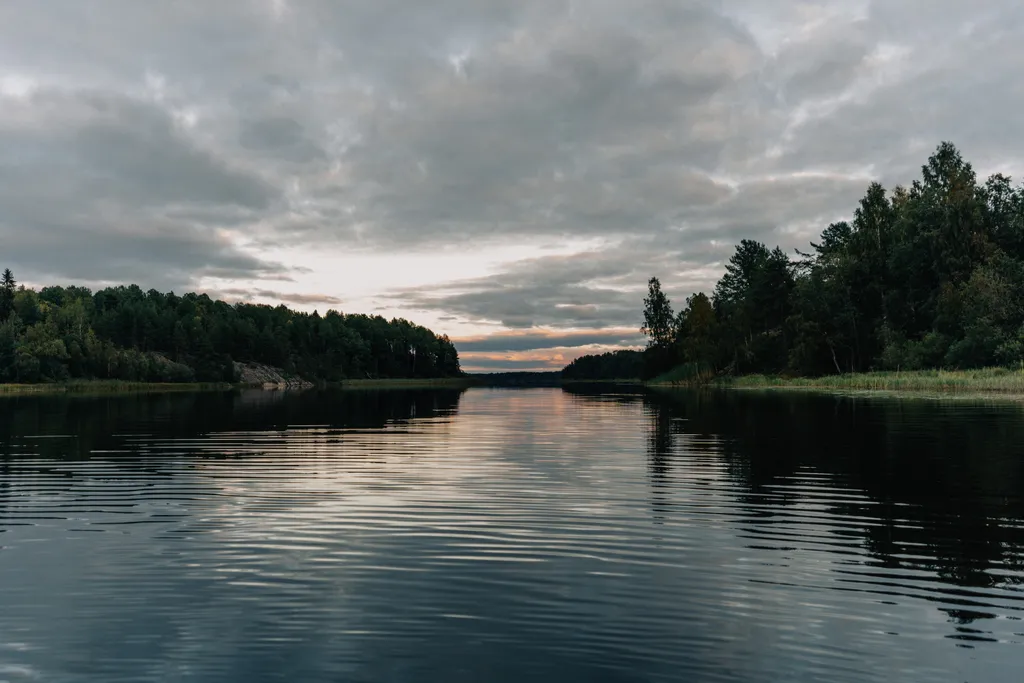 Дом с видом на озеро рядом с Ладожскими шхерами