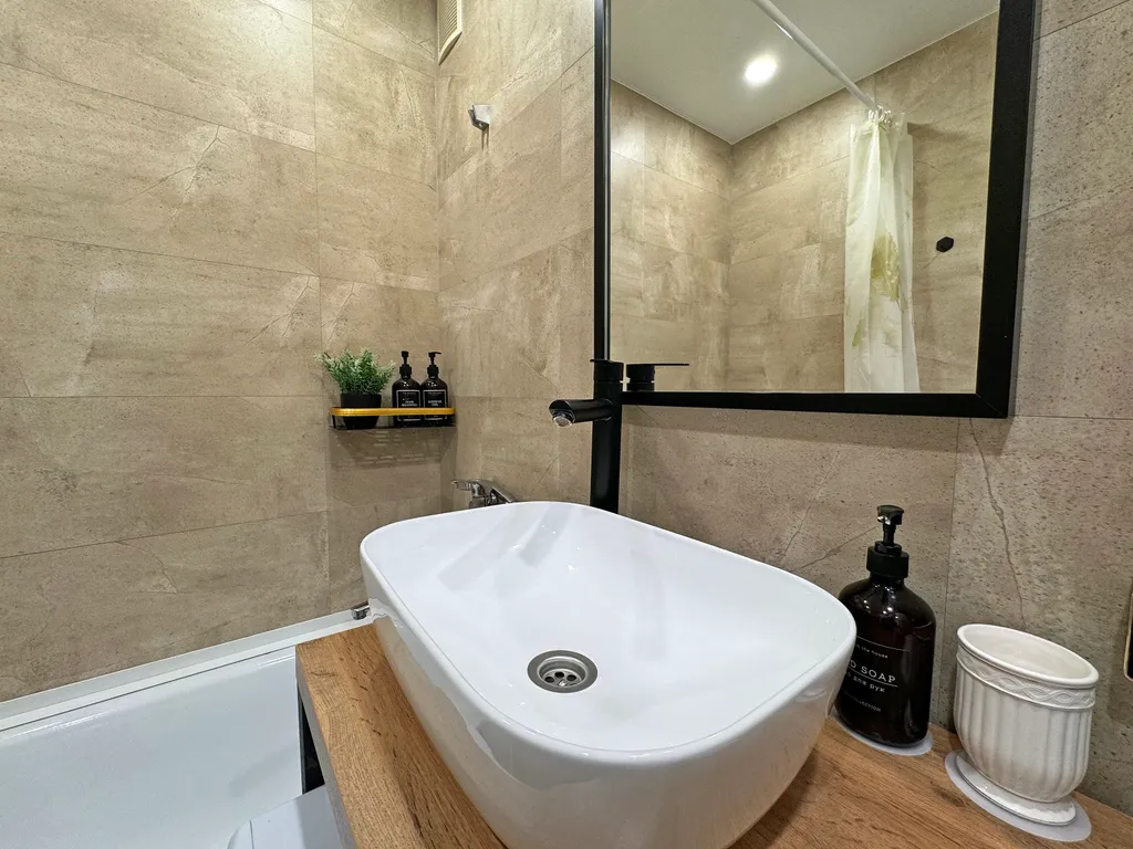 Мона— пространство без суеты