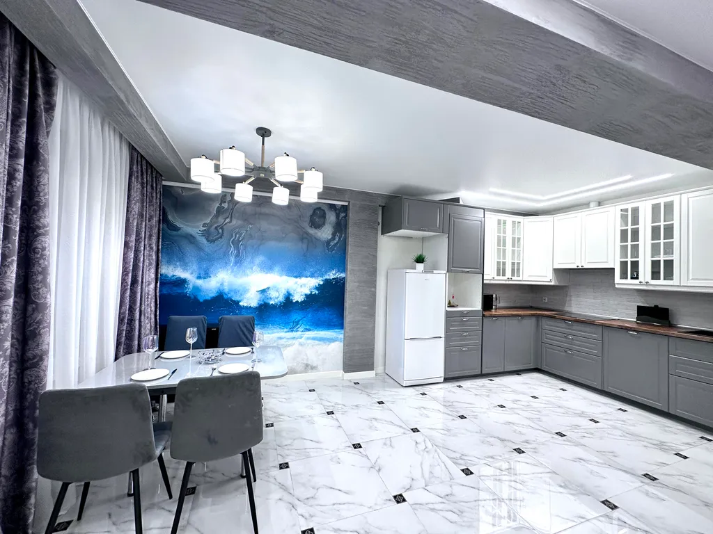 3-комнатная Люкс на Энтузиастов