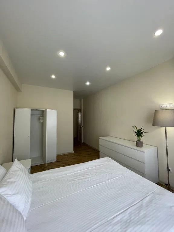 Апартаменты с тремя спальнями и гостиной напротив казино