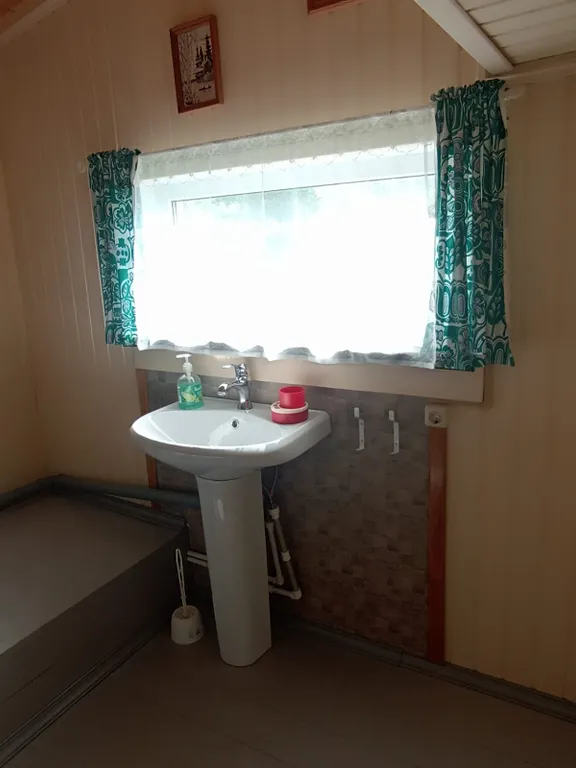 Жилой дом на самом берегу озера Крошнозеро