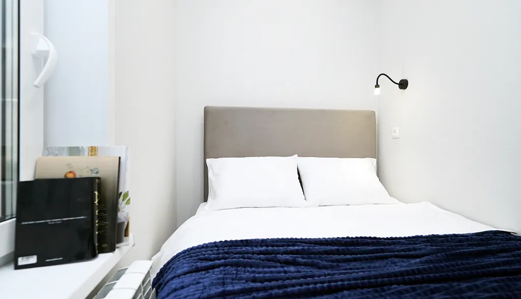 Студия с двуспальной кроватью, есть wifi и кондиционер