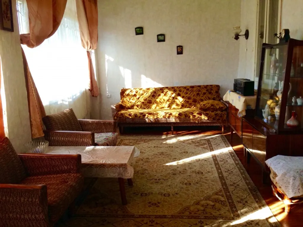 Море через дорогу