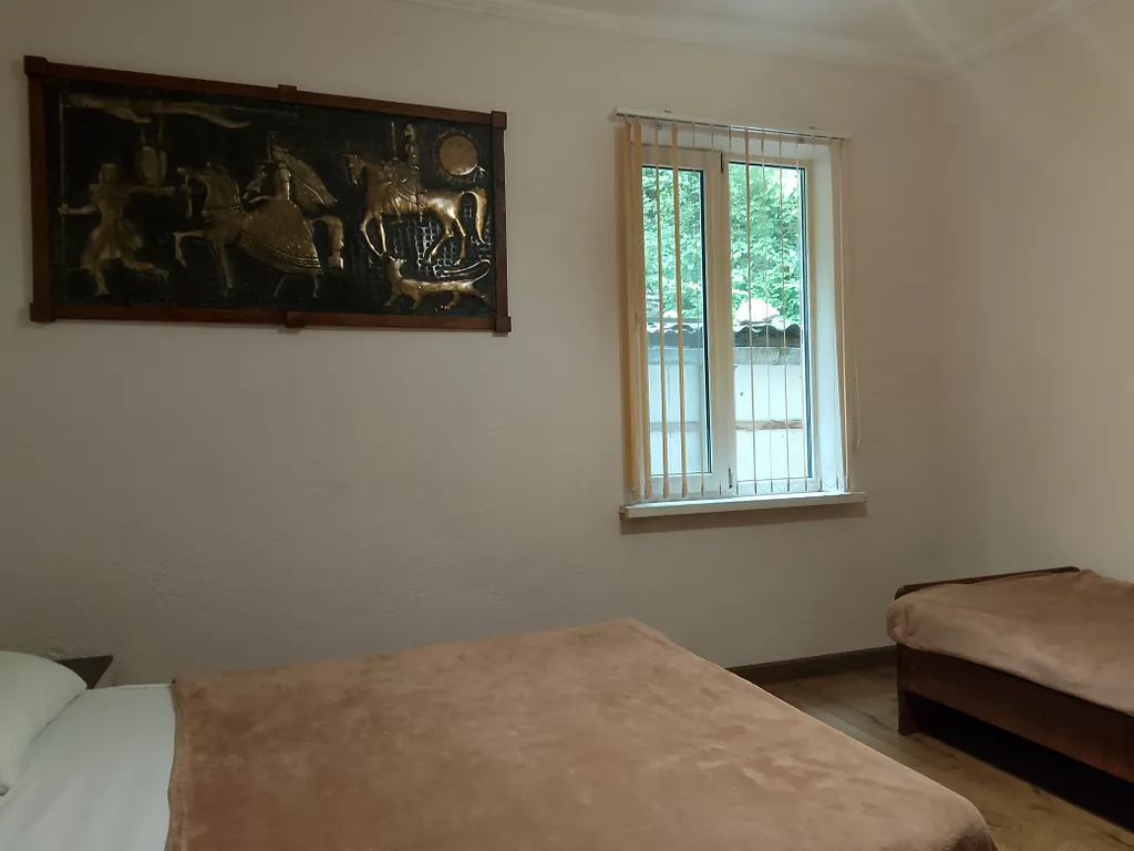 Уютное жильё с видом на горы в шаговой доступности от моря