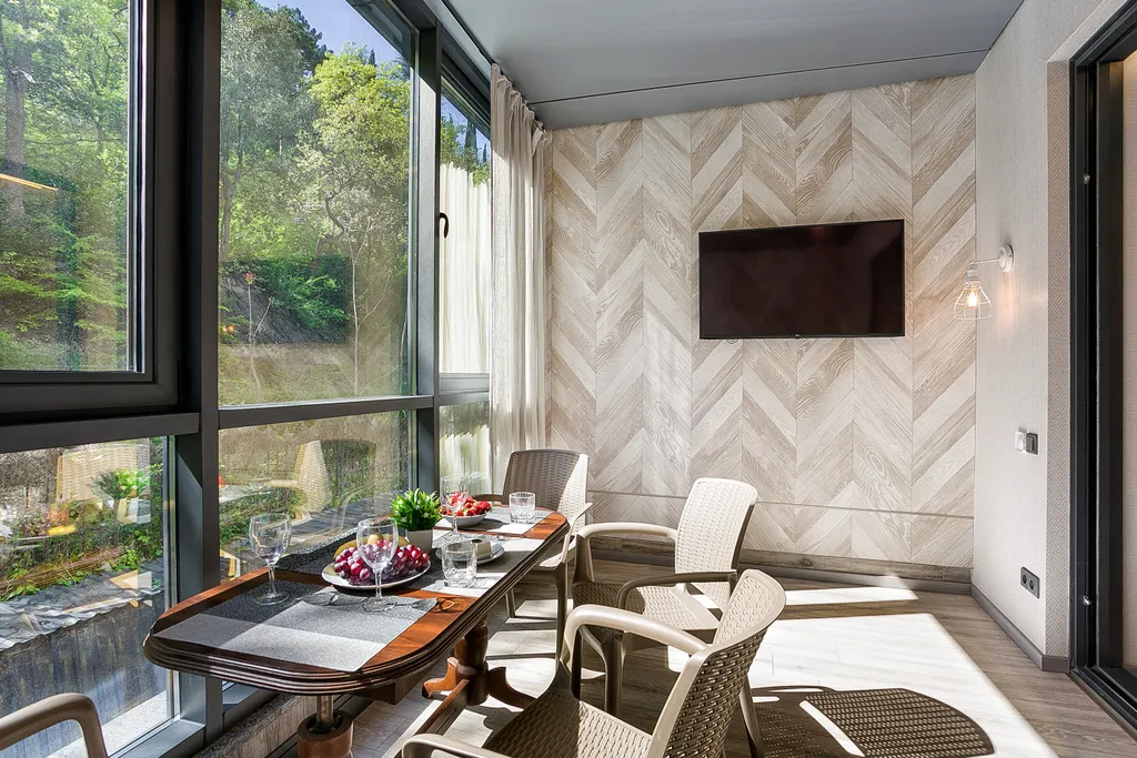 Современная квартира с террасой в приморском парке