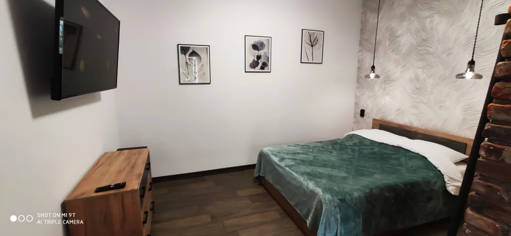 Студия в тенистом саду