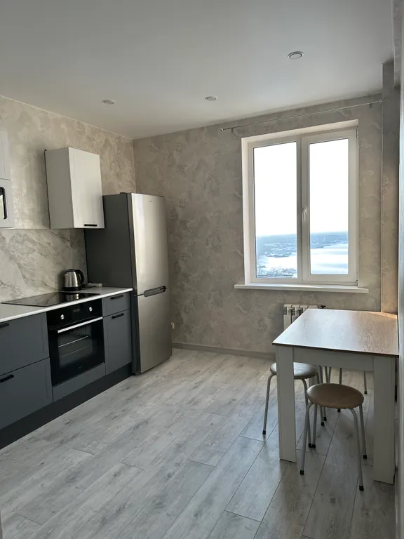 Чистая просторная квартира с видом на Волгу