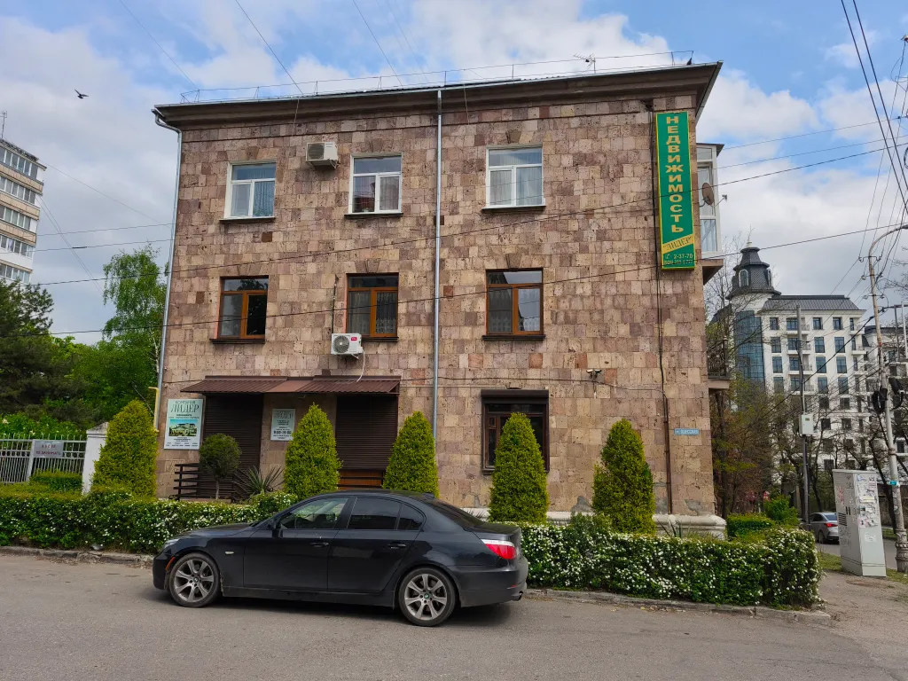 Квартира у Бульвара