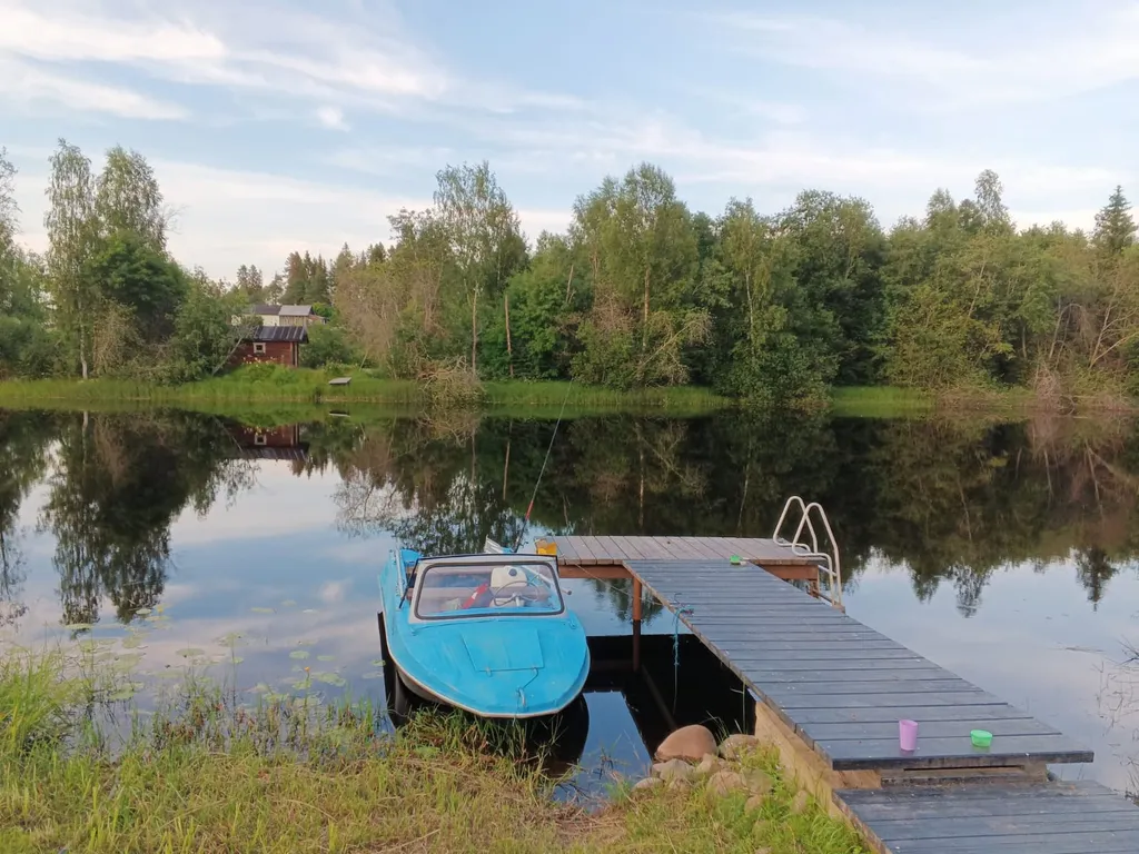 Домик у реки