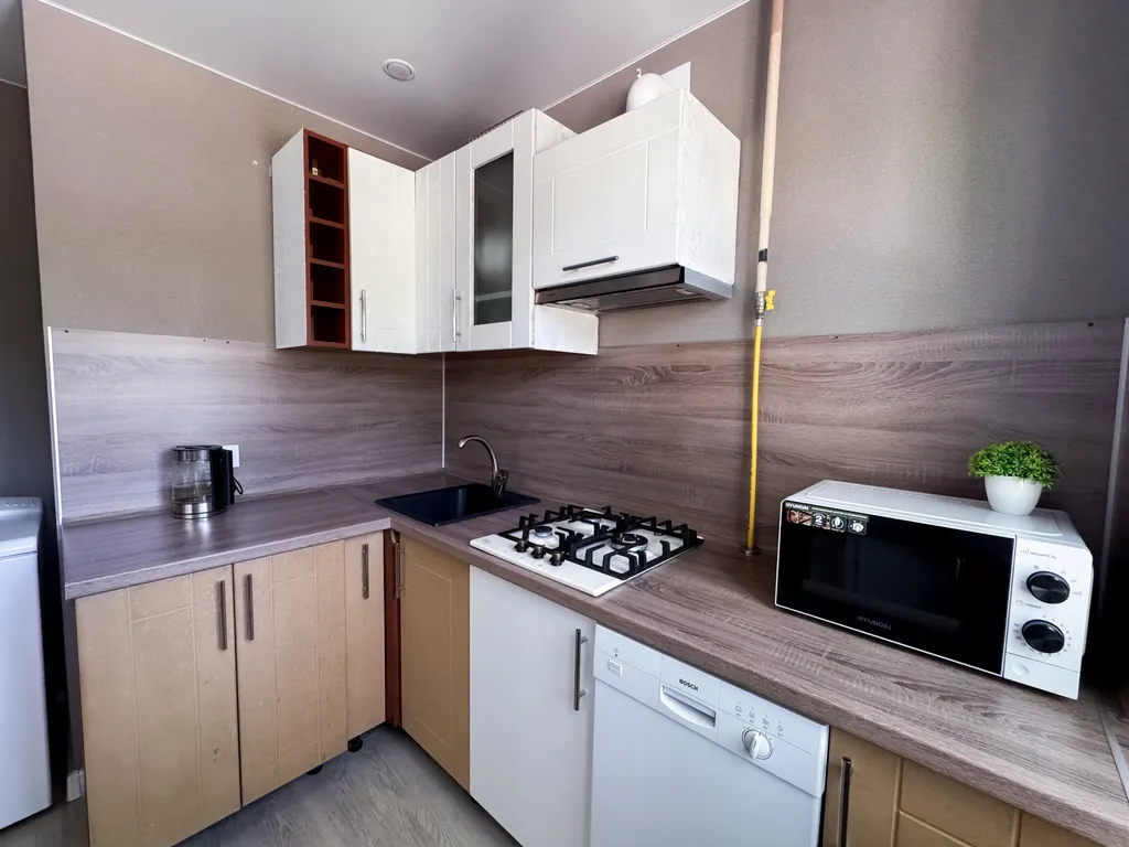 2‑комн. квартира рядом с Долиной уюта на пр. Кольский, 26