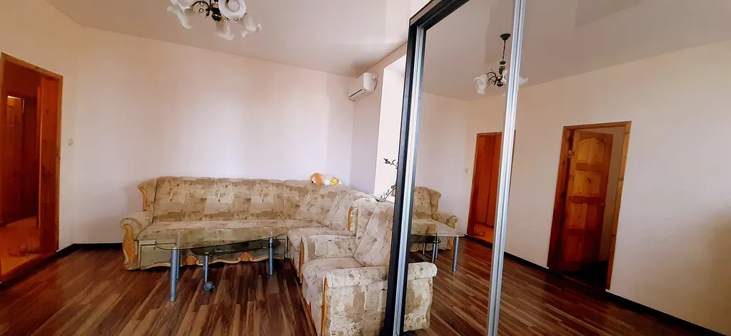 Квартира с балконом