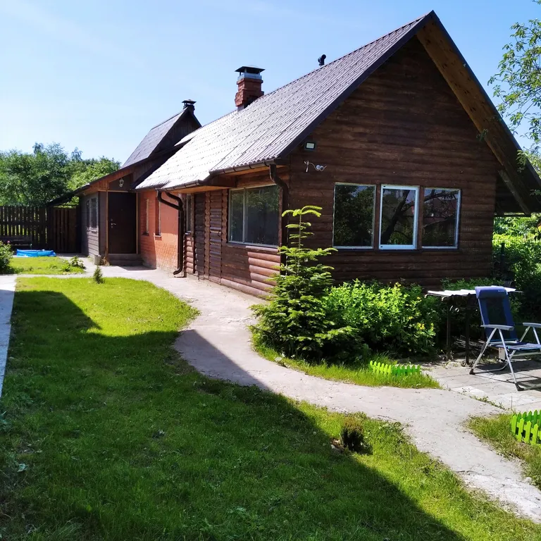 Загородный дом с баней и камином