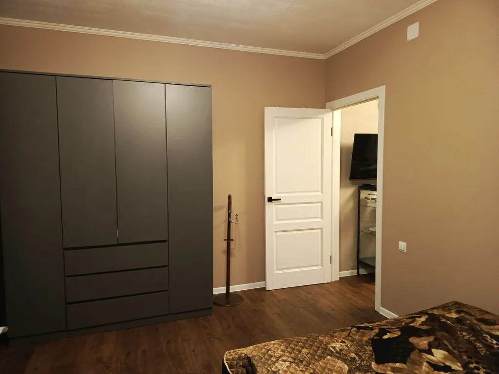 Уютная квартира в тихом районе, рядом с озером, с хорошим ремонтом