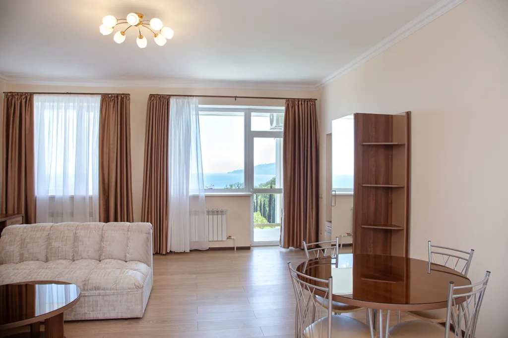 Апартаменты 3-комнатные с видом на море и горы