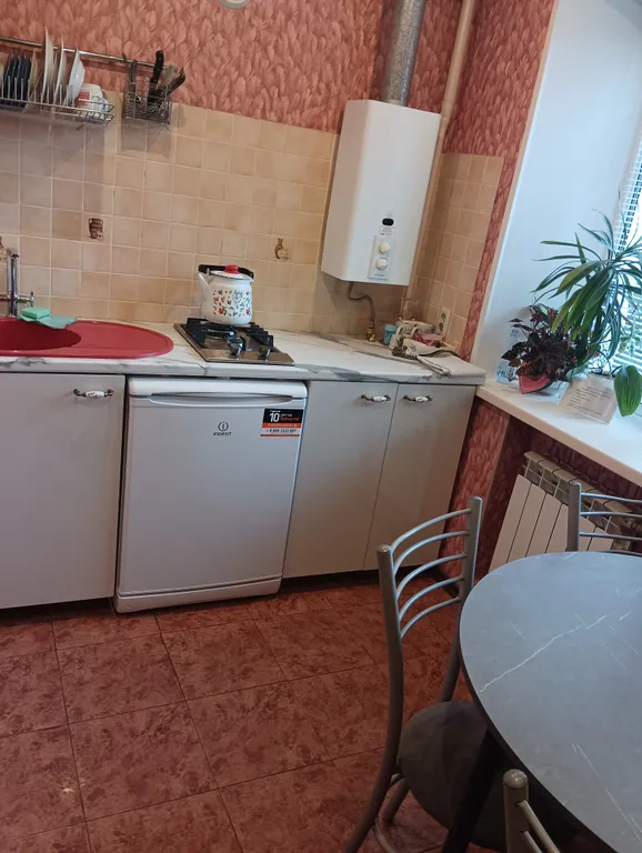 Квартира рядом со Свято-Введенским монастырем