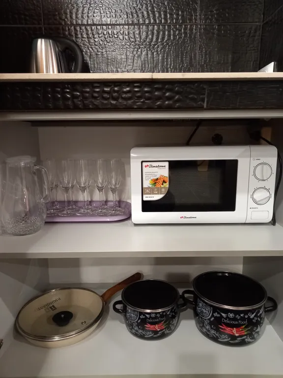 Бесконтактное заселение. Часть дома с отдельным входом и двором.