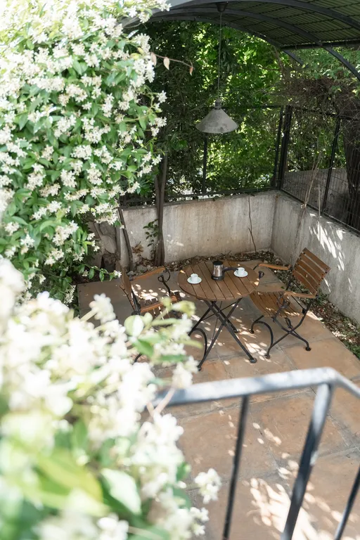 Уютная квартира в центре с садом