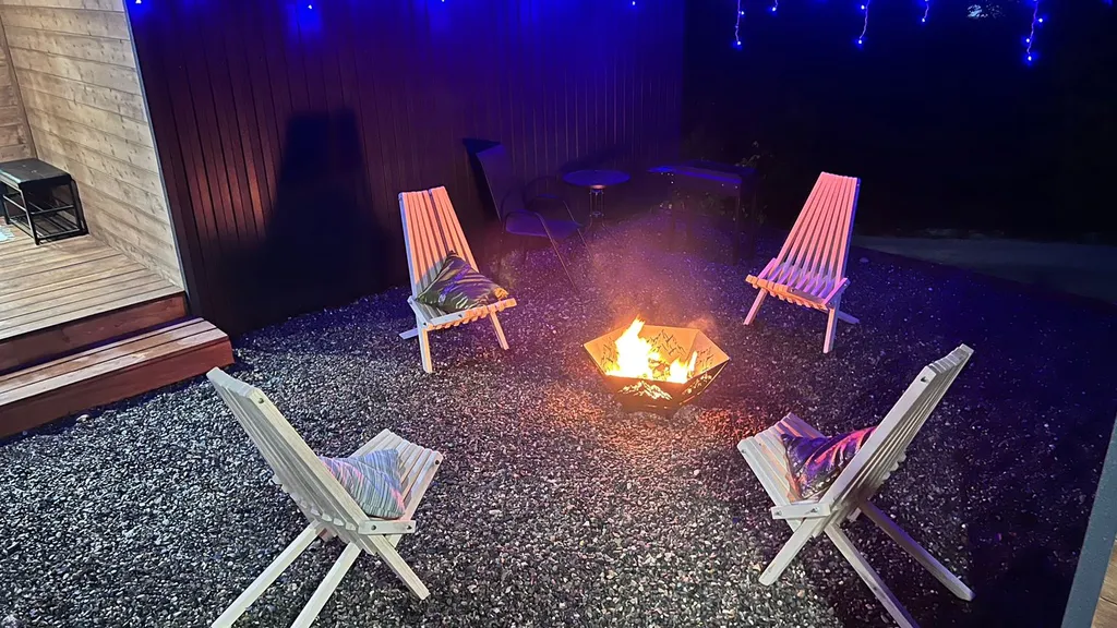 Домик с видом на горы