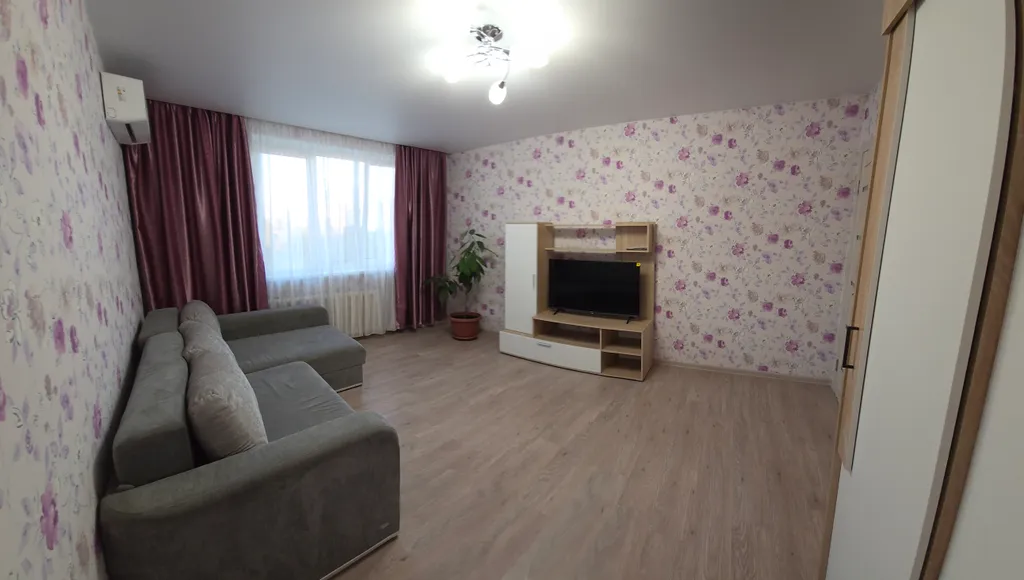 Квартира Просторная и светлая двухкомнатная квартира — Севастополь