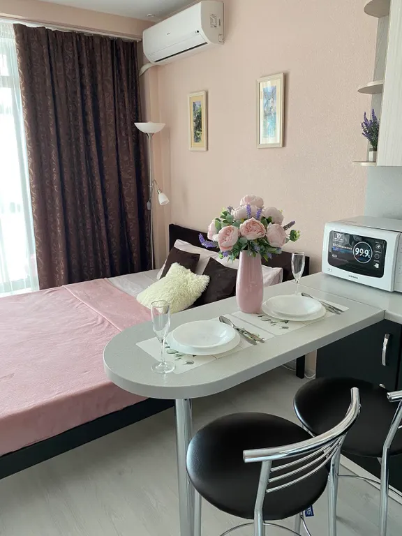 Квартира Апартаменты у моря с бассейном на территории — Севастополь