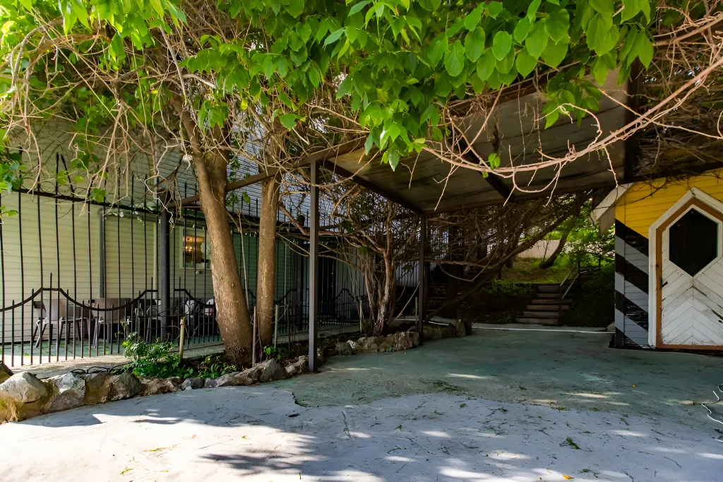 Шикарная вилла на берегу моря