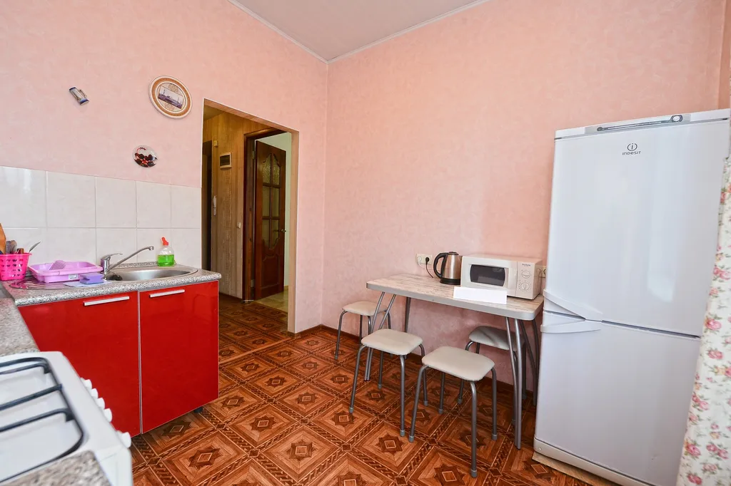 Апартаменты на площади вокзала рядом с набережной