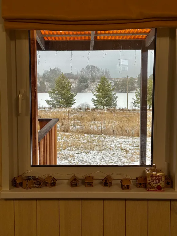 Дом с баней в доме с видом на лес и водохранилище