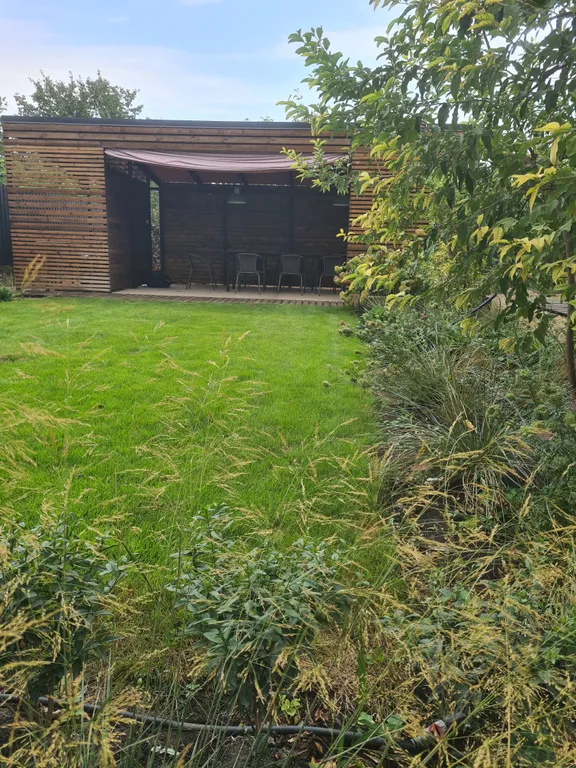 Дом с ландшафтным дизайном