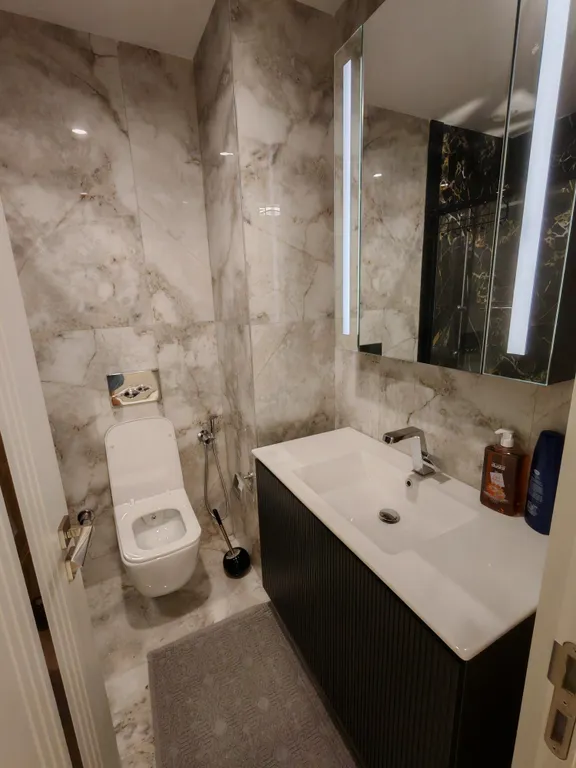 Квартира в Azura World c видом на бассейн и аквапарком