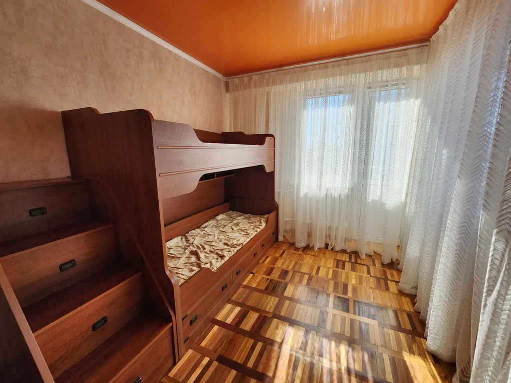 3-комнатная квартира вблизи курортной и парковой зоны