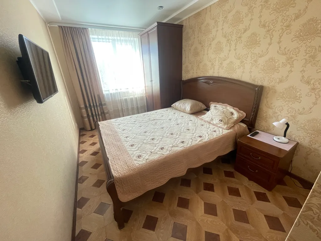 Двухкомнатная квартира в центре — аренда посуточно в Магнитогорск