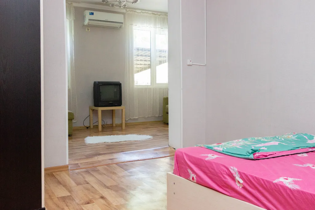 2-этажный дом в лесу в 5 минутах от моря