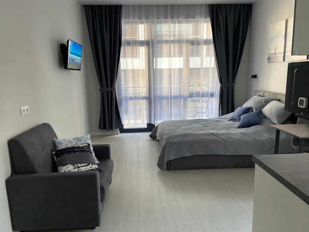 Студия с бассейном в ЖК Морской квартал