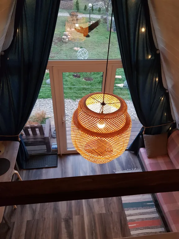 Домик треугольник на 4 человек