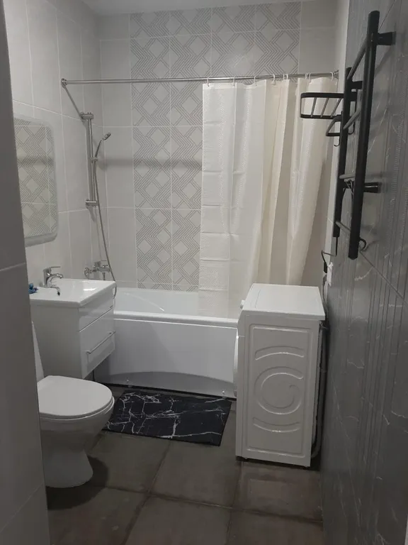 Уютная квартира с видом на горы и бассейн