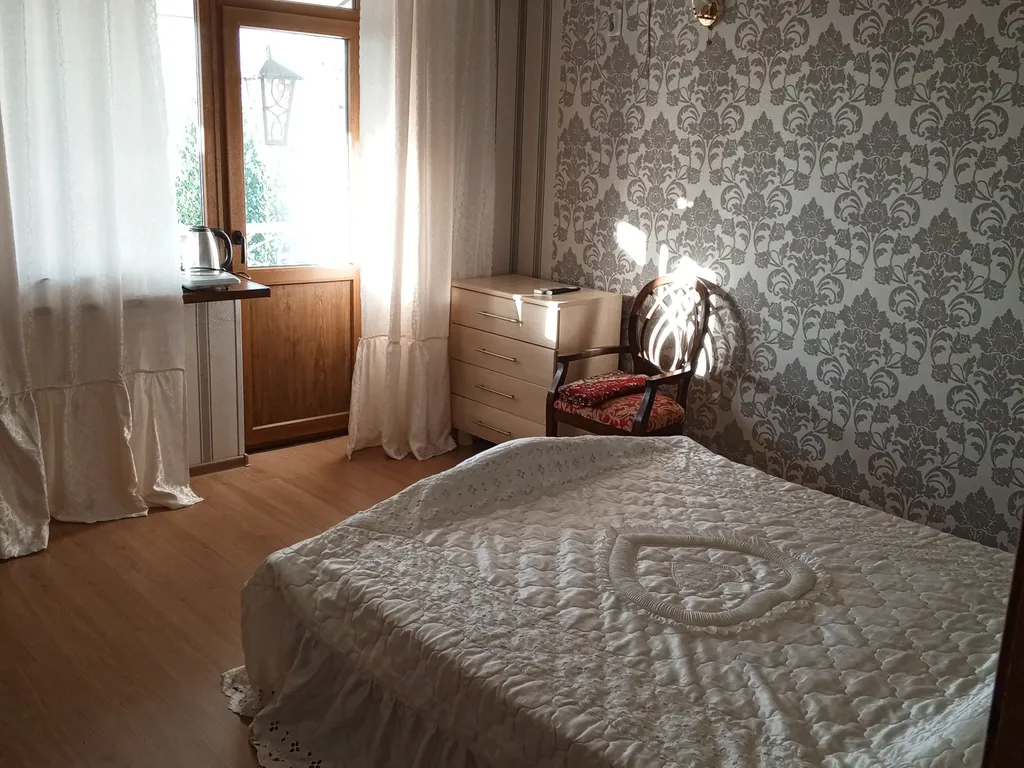 Двухкомнатный с балконом