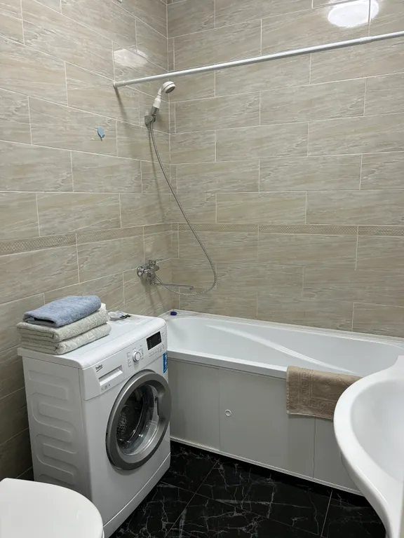 Двухкомнатная квартира на набережной