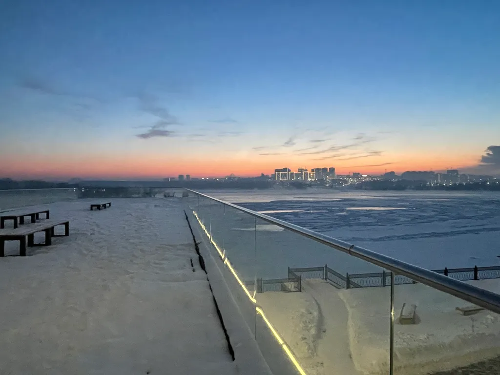 Шикарная студия с террасой и видом на реку