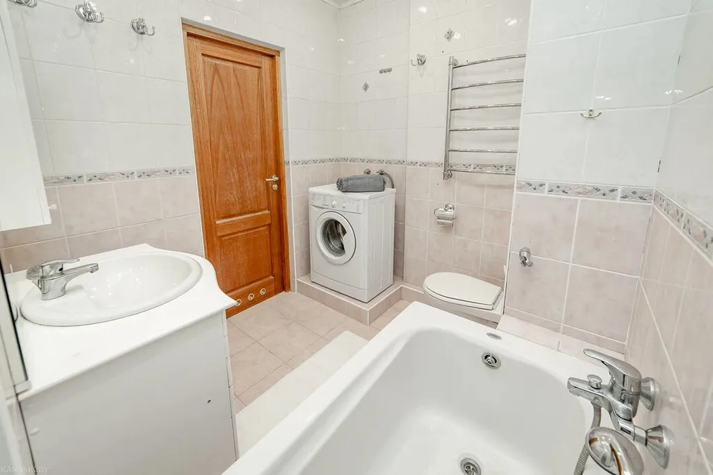 Пятикомнатные апартаменты Ladgorna в тихом центре