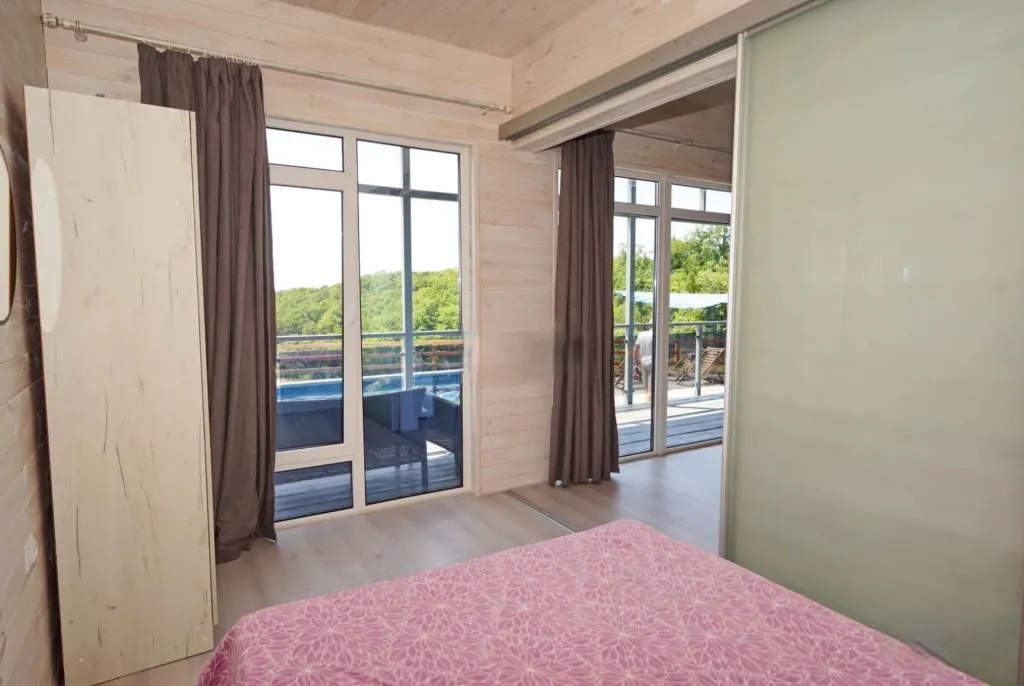 Дом - вилла с панорамным видом на море и горы