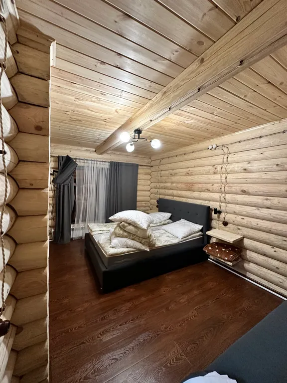 Домик в лесу для большой компании