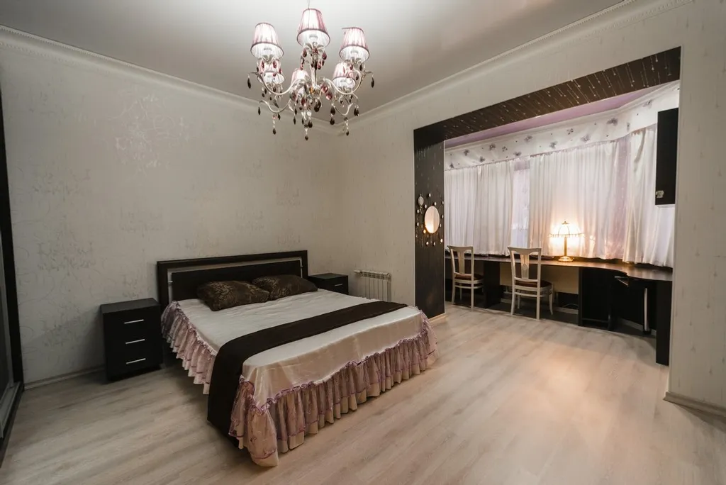 4-комнатная квартира в центре рядом с ОГУ, ТЦ Восход