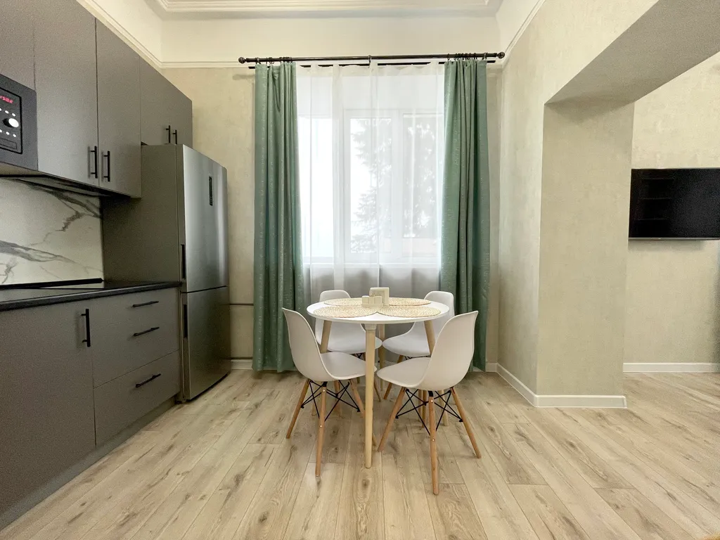 Двухуровневая квартира на набережной