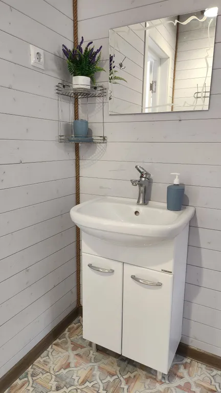 Коттедж Отдельный дом с собственной террасой — Кучугуры