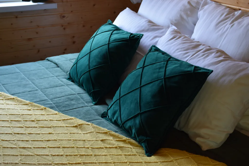 Домик с бассейном ААГ