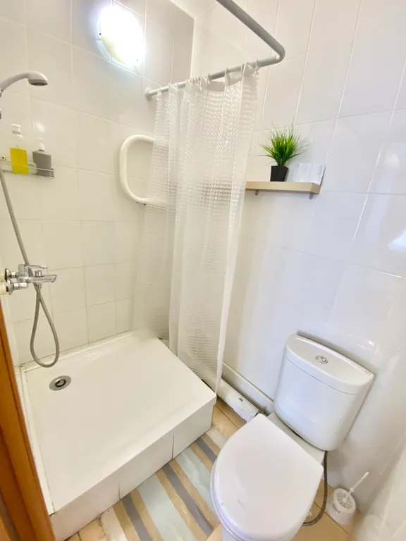 Уютная студия с видом на город