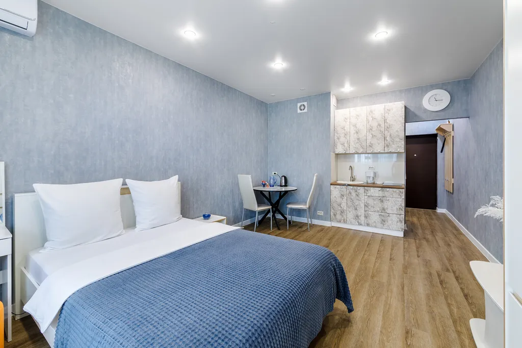 Апартаменты цвета индиго с видом на Суру