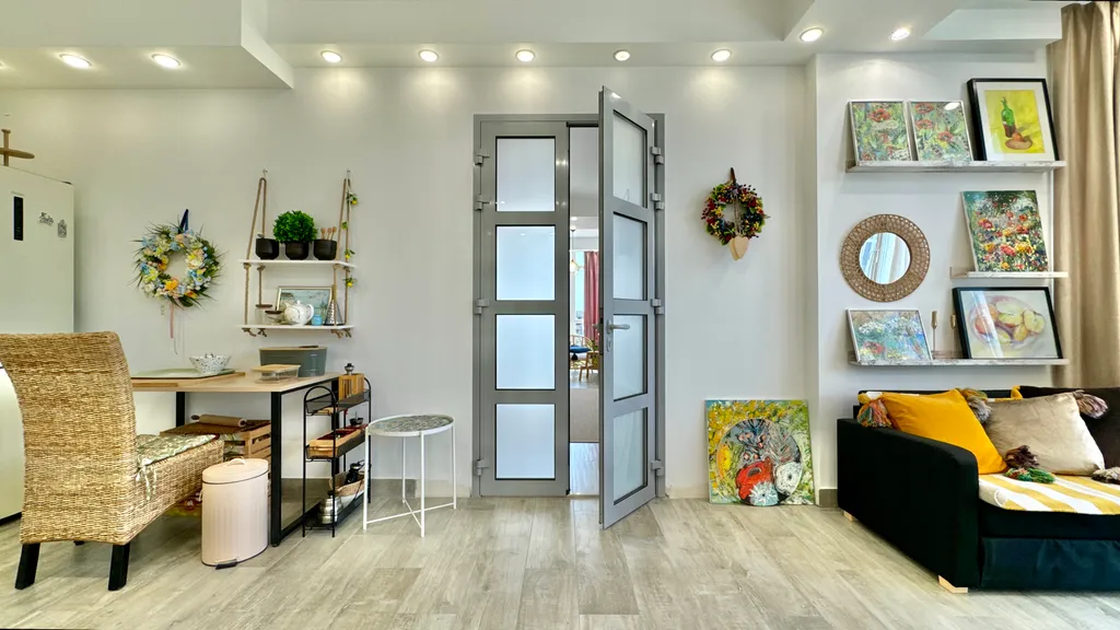 Квартира с дизайнерским ремонтом и видом на море Восход Ялта